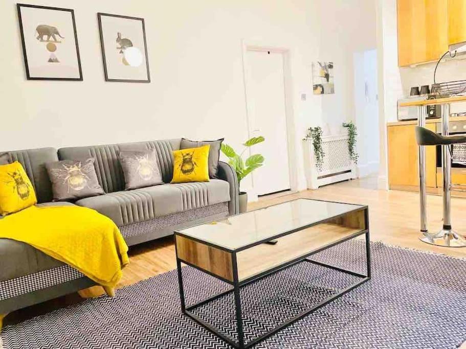 Lovely 2 Bedroom Apartment In Chelsea Sw3 Londen Buitenkant foto