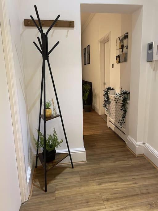 Lovely 2 Bedroom Apartment In Chelsea Sw3 Londen Buitenkant foto