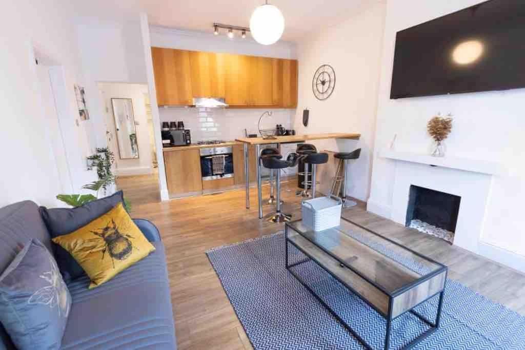 Lovely 2 Bedroom Apartment In Chelsea Sw3 Londen Buitenkant foto