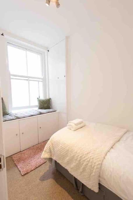 Lovely 2 Bedroom Apartment In Chelsea Sw3 Londen Buitenkant foto
